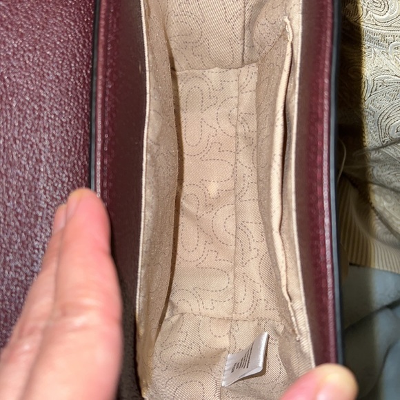 True religion crossbody bag🙏❤️ - Picture 5 of 13